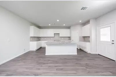 16905 Hazelnut Drive, Conroe, TX 77302 - Photo 2