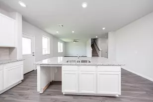 16905 Hazelnut Dr, Conroe, TX 77302 - Photo 8