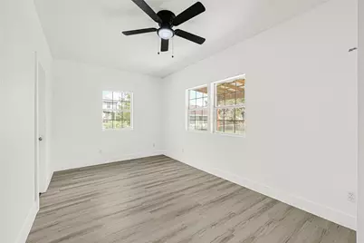 7926 Hudson Street, Houston, TX 77012 - Photo 12
