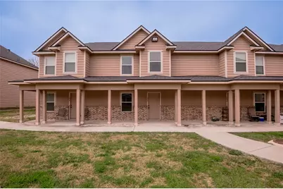 2002 20th Street #103, Huntsville, TX 77340 - Photo 1