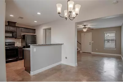 2002 20th Street #103, Huntsville, TX 77340 - Photo 8