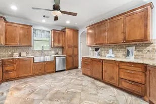 14742 Cypress Dr, Conroe, TX 77302 - Photo 14