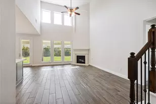 211 Painted Trillium Dr, Conroe, TX 77304 - Photo 6