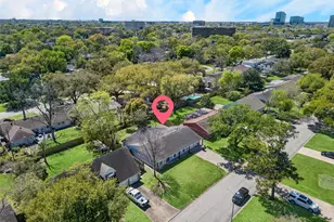 9611 Highmeadow Dr, Houston, TX 77063 - Photo 38