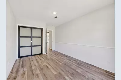 9611 Highmeadow Drive, Houston, TX 77063 - Photo 20