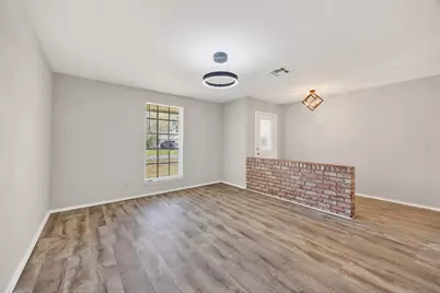 9611 Highmeadow Drive, Houston, TX 77063 - Photo 8