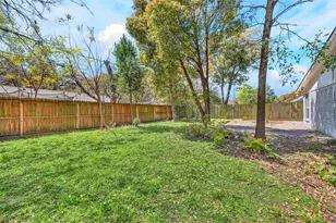 9611 Highmeadow Dr, Houston, TX 77063 - Photo 36