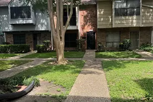 6645 Wanda Ln, Houston, TX 77074 - Photo 2
