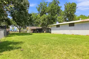 817 Masonic Oak Dr, Brazoria, TX 77422 - Photo 6