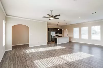 415 Lakeland Circle, Rosharon, TX 77583 - Photo 4