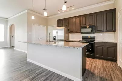 415 Lakeland Circle, Rosharon, TX 77583 - Photo 2
