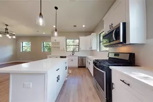 806 E 39th St, Houston, TX 77022 - Photo 10