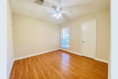 13447 Greenway Drive, Sugar Land, TX 77498 - Photo 18