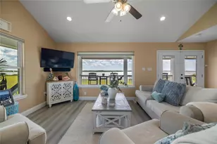 299 Bay Dr, Palacios, TX 77465 - Photo 16