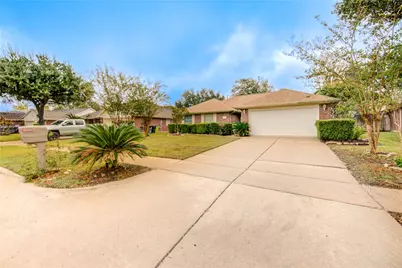 1411 Township Court, Rosenberg, TX 77471 - Photo 2