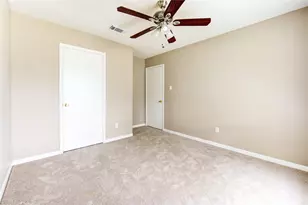 1411 Township Ct, Rosenberg, TX 77471 - Photo 18