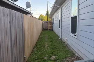 339 Owens St, Houston, TX 77029 - Photo 10