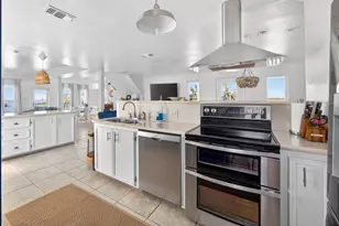 11818 Sportsman Rd, Galveston, TX 77554 - Photo 14