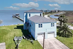 11818 Sportsman Rd, Galveston, TX 77554 - Photo 2