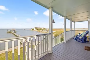 11818 Sportsman Rd, Galveston, TX 77554 - Photo 32