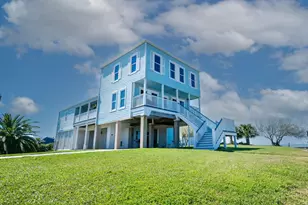 11818 Sportsman Rd, Galveston, TX 77554 - Photo 4