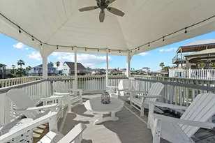 16603 Jamaica Cove Rd, Jamaica Beach, TX 77554 - Photo 2