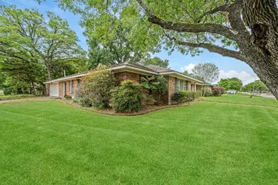 4501 Willowbend Boulevard, Houston, TX 77035 - Photo 6