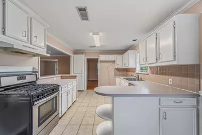 4501 Willowbend Boulevard, Houston, TX 77035 - Photo 16