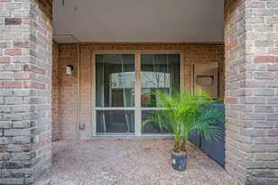 4639 Wild Indigo St, Houston, TX 77027 - Photo 14