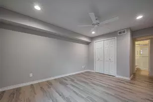 4639 Wild Indigo St, Houston, TX 77027 - Photo 10