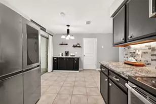 319 Kingsport St, Crosby, TX 77532 - Photo 16