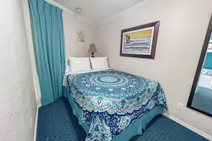 6102 Seawall Blvd, Galveston, TX 77551 - Photo 4