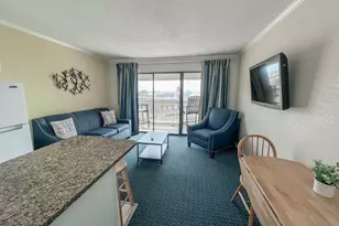 6102 Seawall Blvd, Galveston, TX 77551 - Photo 10