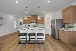 10319 Lancaster Frst Ln, Houston, TX 77051 - Photo 8