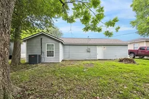 820 Texas St, Liberty, TX 77575 - Photo 10