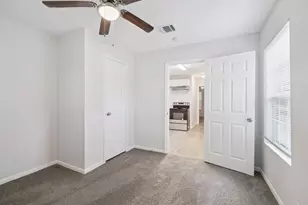 820 Texas St, Liberty, TX 77575 - Photo 4