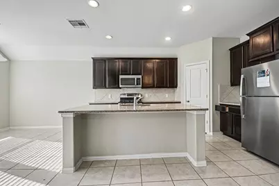 6615 Hunters Trace Lane, Baytown, TX 77521 - Photo 6