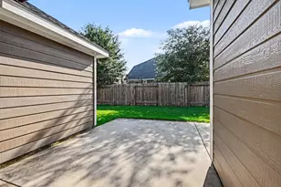 6615 Hunters Trace Ln, Baytown, TX 77521 - Photo 22