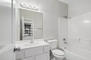 6615 Hunters Trace Ln, Baytown, TX 77521 - Photo 18