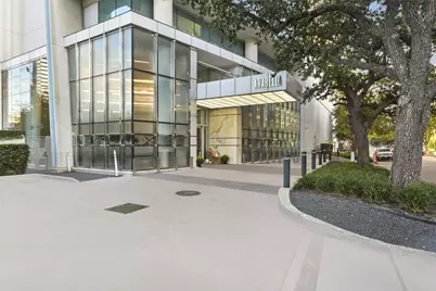 4521 San Felipe Street #2204, Houston, TX 77027 - Photo 2