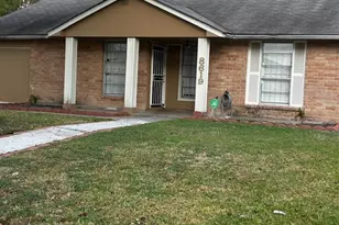 8619 Leawood Blvd, Houston, TX 77099 - Photo 2