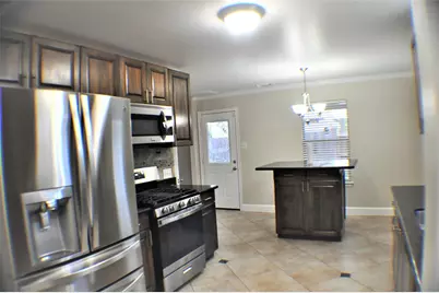 9503 Deep Valley Drive, Houston, TX 77044 - Photo 10