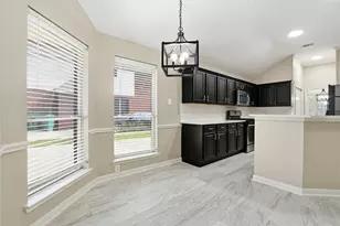 4015 Lakepointe Forest Dr, Seabrook, TX 77586 - Photo 12