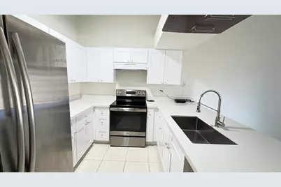 12932 Greenway Chase Court #2932, Houston, TX 77072 - Photo 2