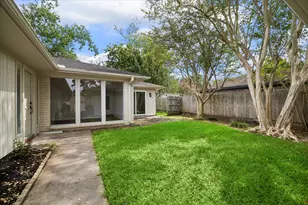 15918 Brookford Dr, Houston, TX 77059 - Photo 2