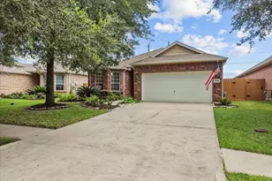 1650 Cecina St, League City, TX 77573 - Photo 2