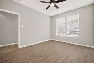 2507 Grey Willow Trl, Houston, TX 77077 - Photo 16