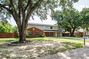5007 Inverness Dr, Baytown, TX 77521 - Photo 1
