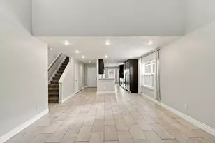 8815 Lyndonnille Falls Ln, Houston, TX 77078 - Photo 10