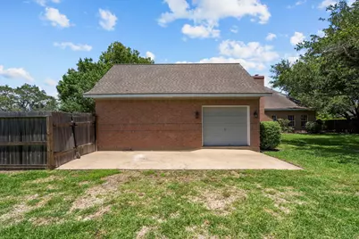 616 Westwood Circle, La Marque, TX 77568 - Photo 44